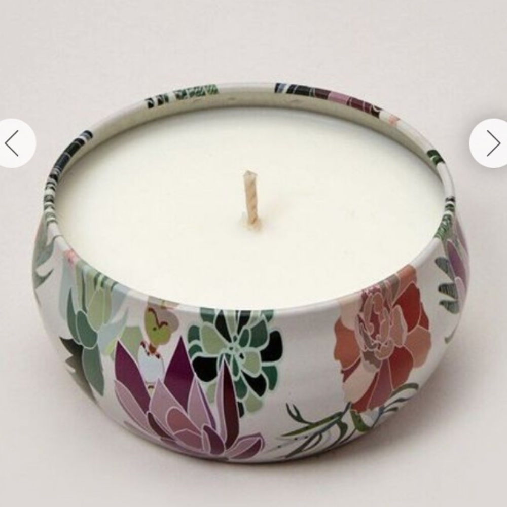 NEW scented candle in tin